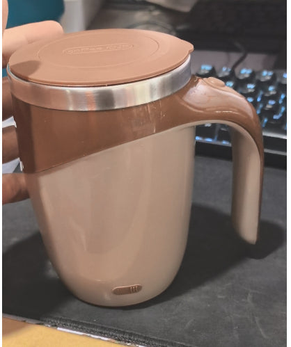 Tasse à remuer magnétique